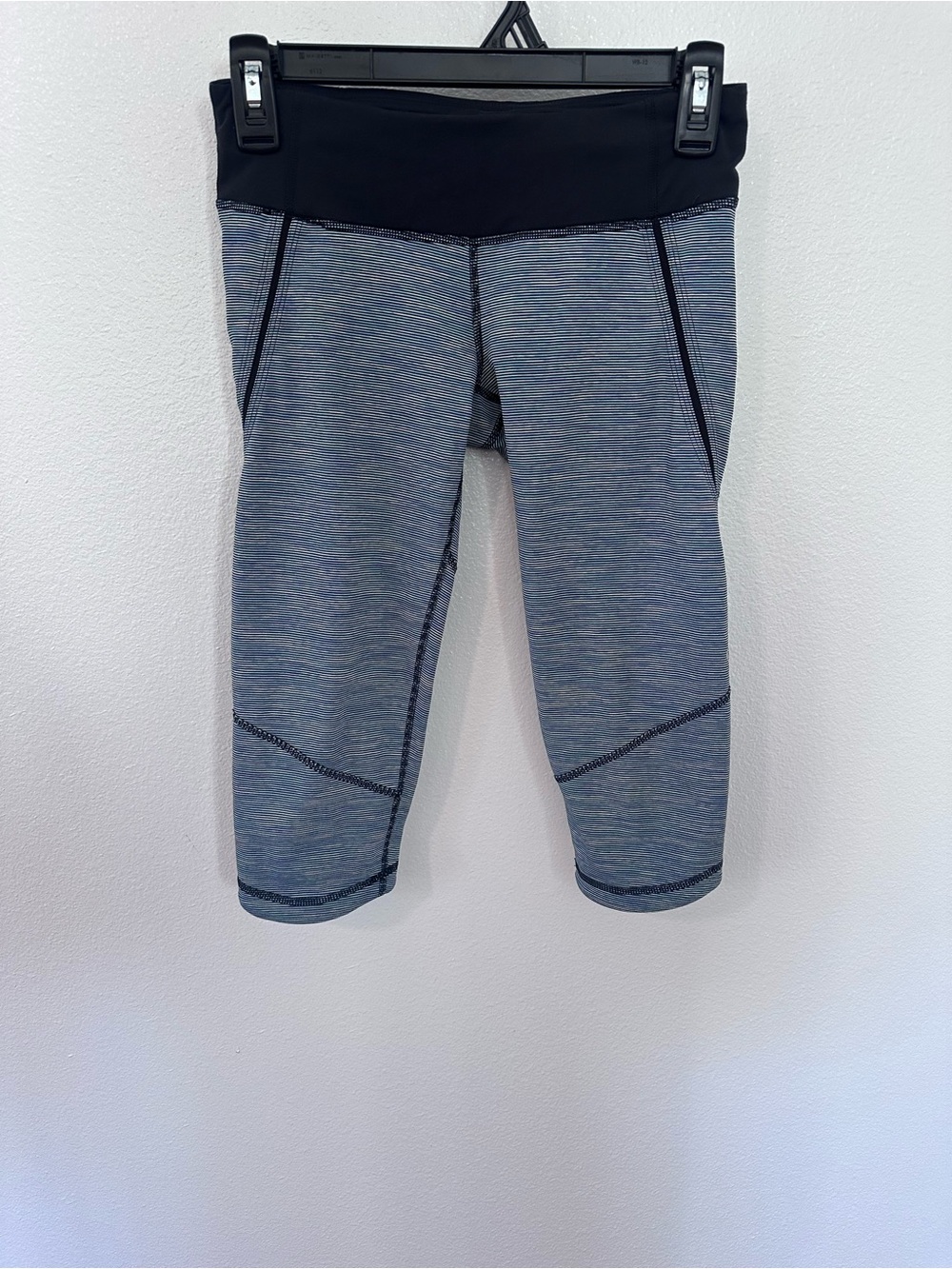lululemon athletica Blue Heathered Capri Leggings with Black Waistband